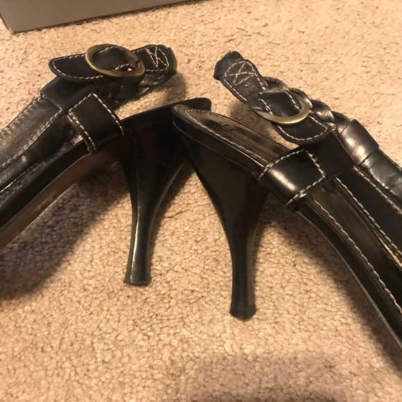 Nine West  Size 10.5 - Picture 3 of 5